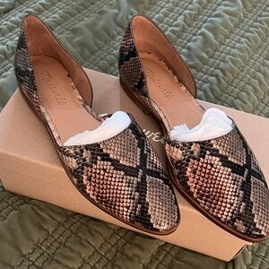 Madewell leather flats!